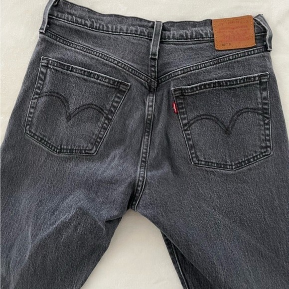 Levi's 501 High Rise Skinny Jeans Black with Distressed Knee, Size 28 NWOT - Picture 7 of 10